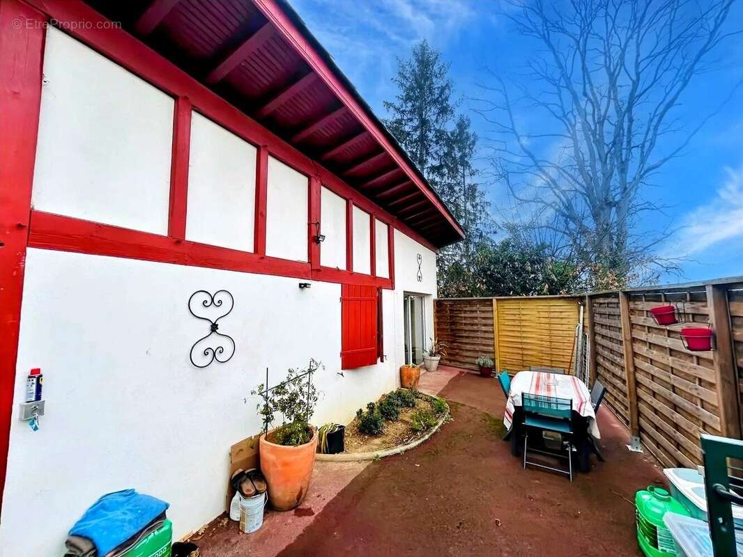 Maison à SAINT-PALAIS