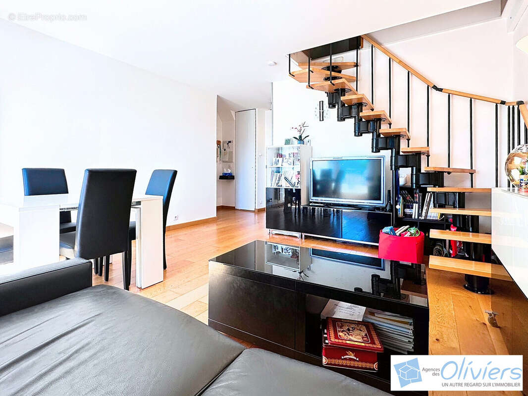 Appartement à VOISINS-LE-BRETONNEUX