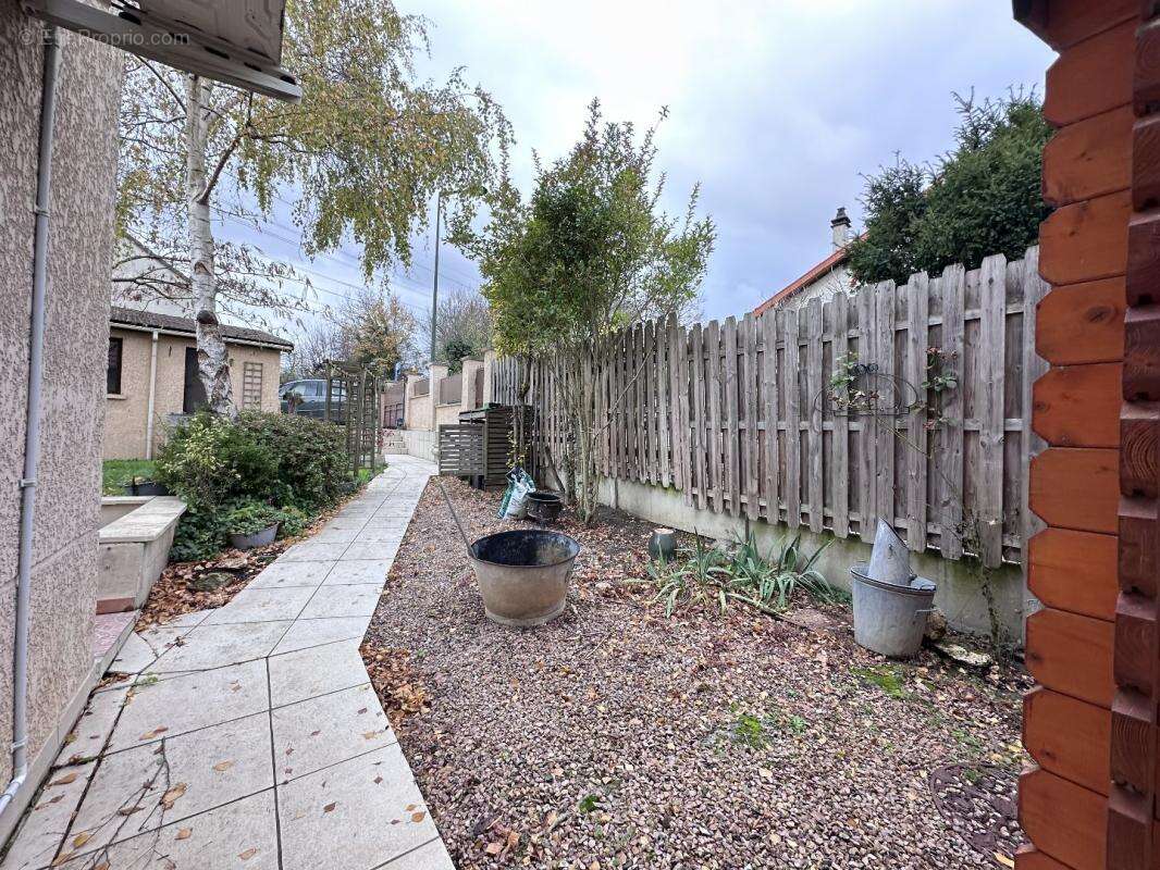 Maison à VILLETANEUSE