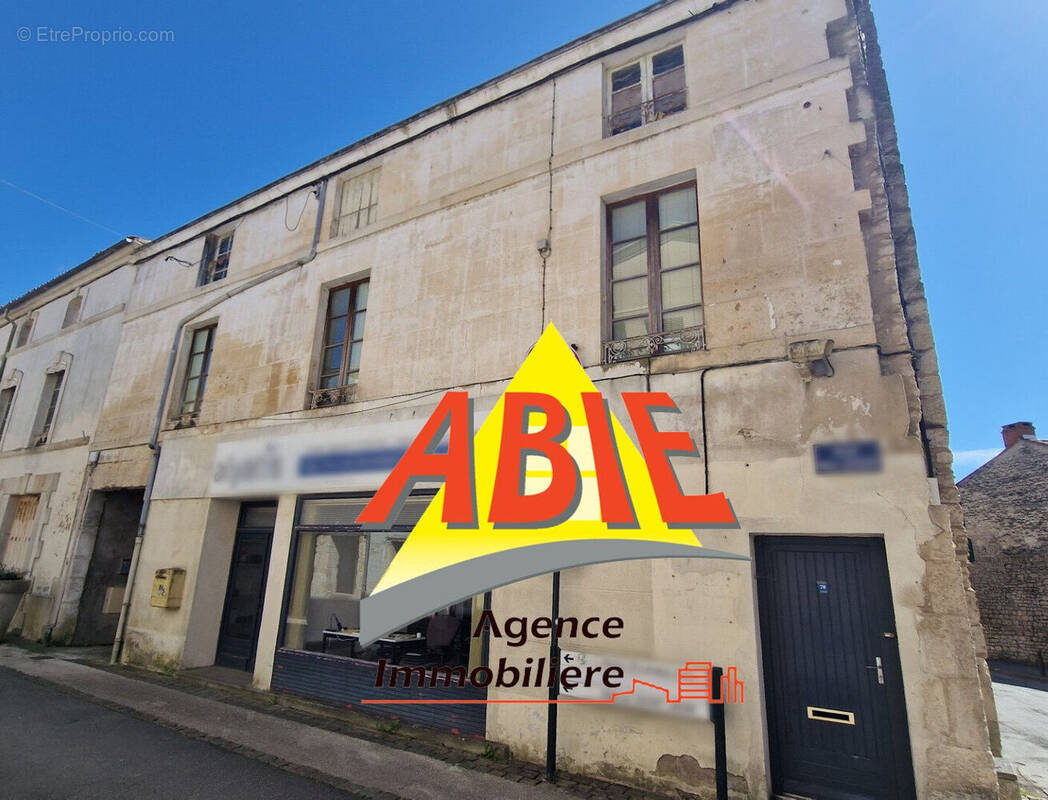 Photo 1 - Appartement à FONTENAY-LE-COMTE