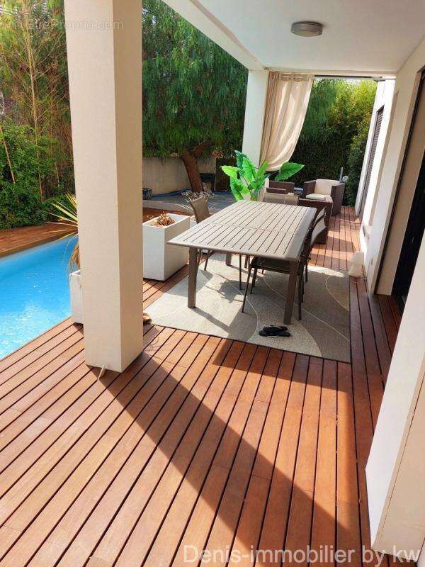 Maison à VILLENEUVE-DE-LA-RAHO