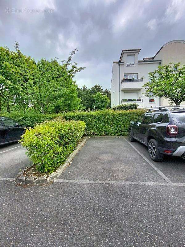 Appartement à VOISINS-LE-BRETONNEUX