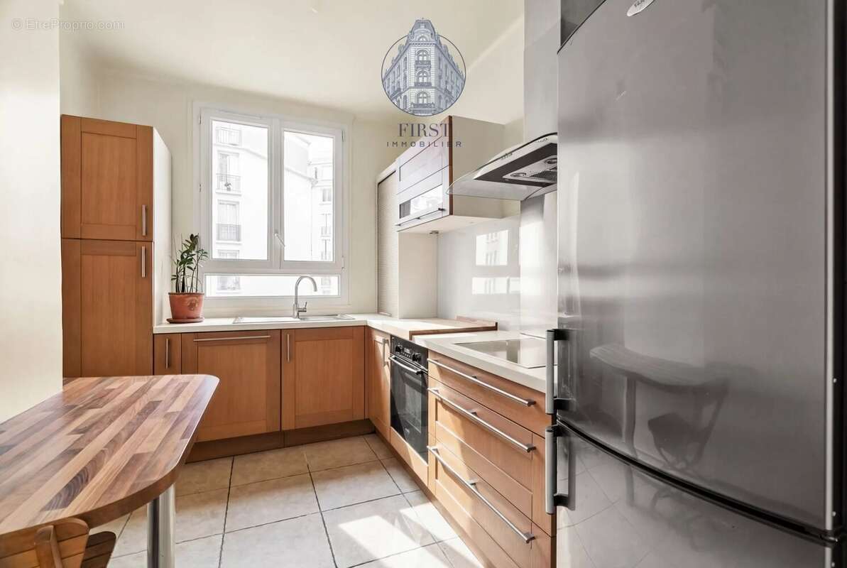 Appartement à PARIS-17E