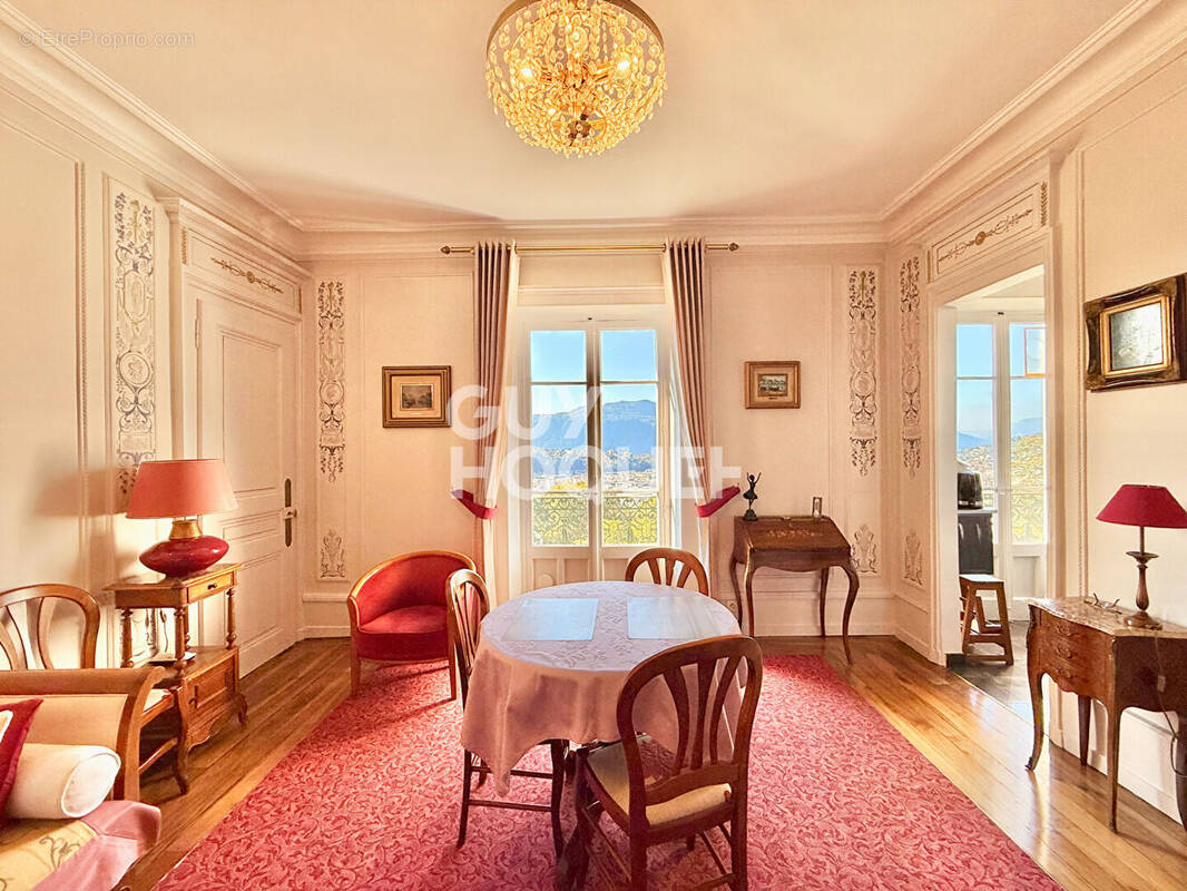 Appartement à AIX-LES-BAINS