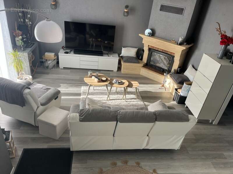 Maison à VELARS-SUR-OUCHE