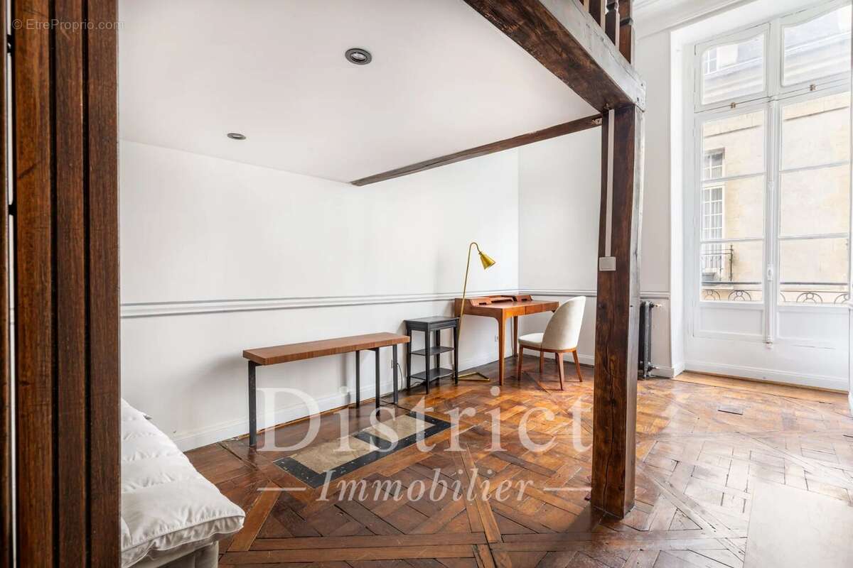 Appartement à PARIS-4E