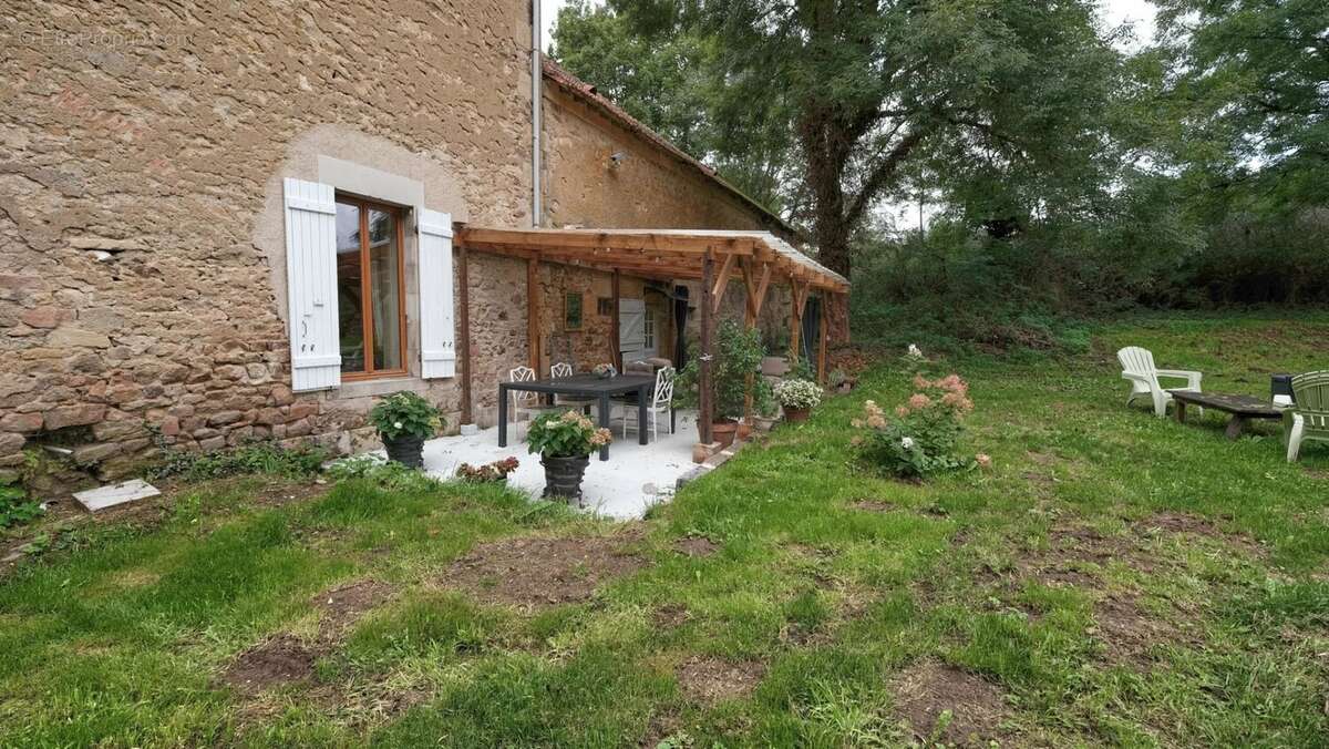 Maison à SAINT-FRANCHY