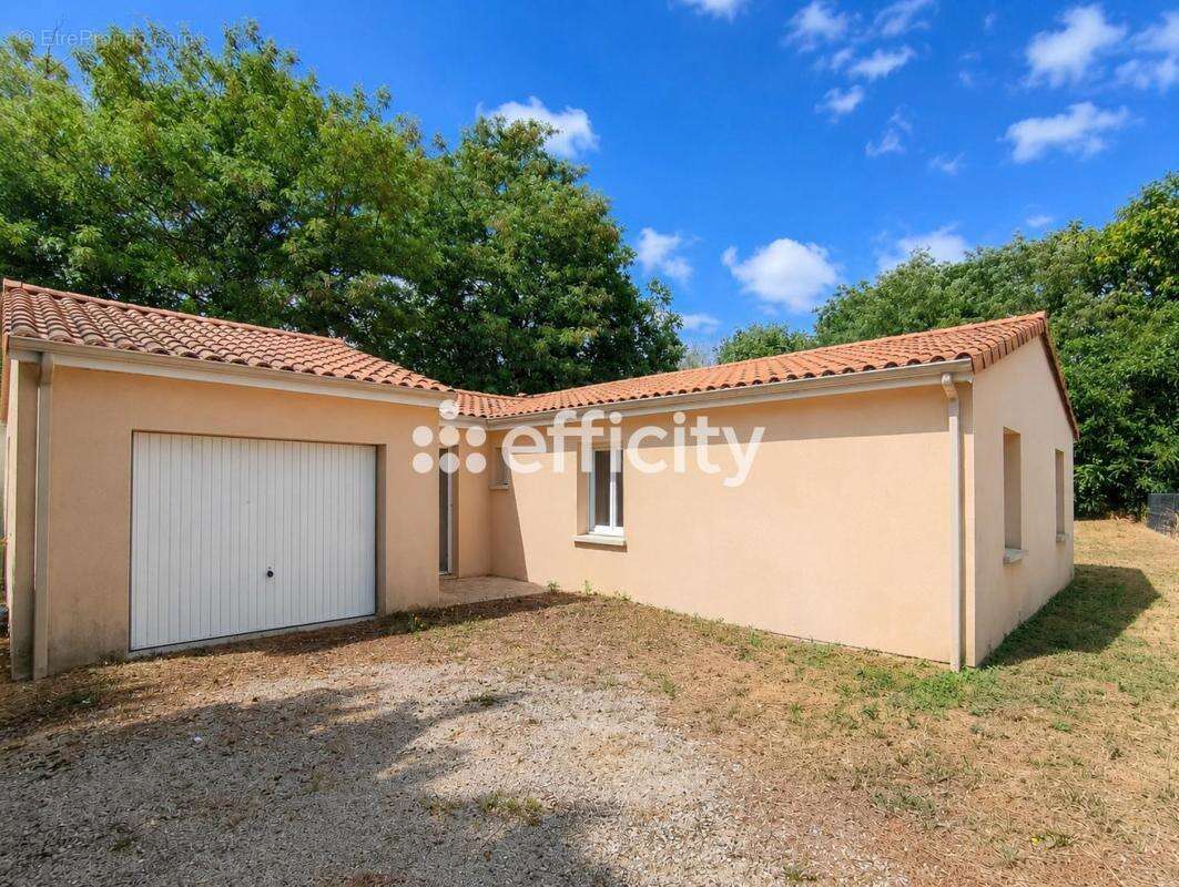 Maison à JAUNAY-CLAN