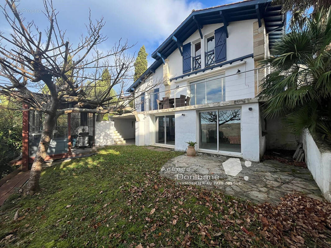 Maison à BASSUSSARRY