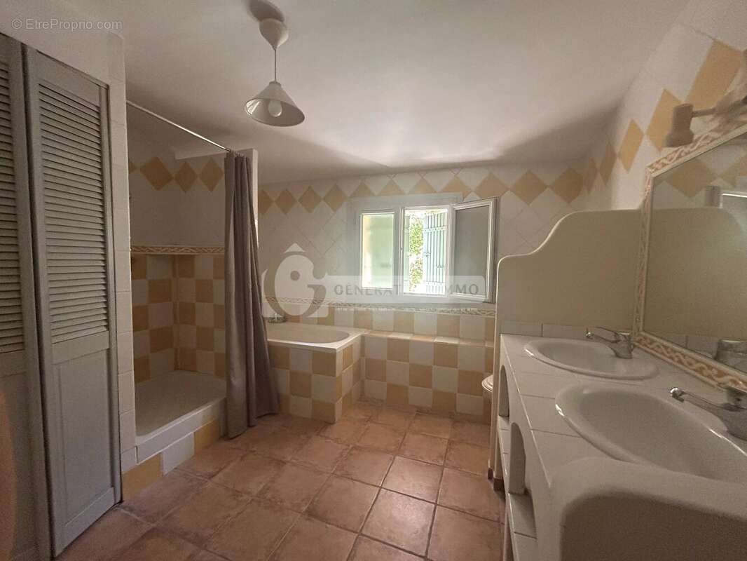 Maison de village T3 à Fontvieille - photo 8