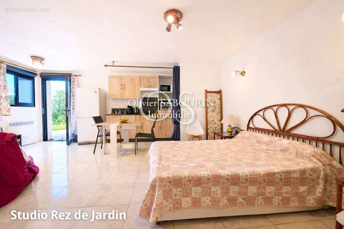 Maison à ROQUEBRUNE-SUR-ARGENS