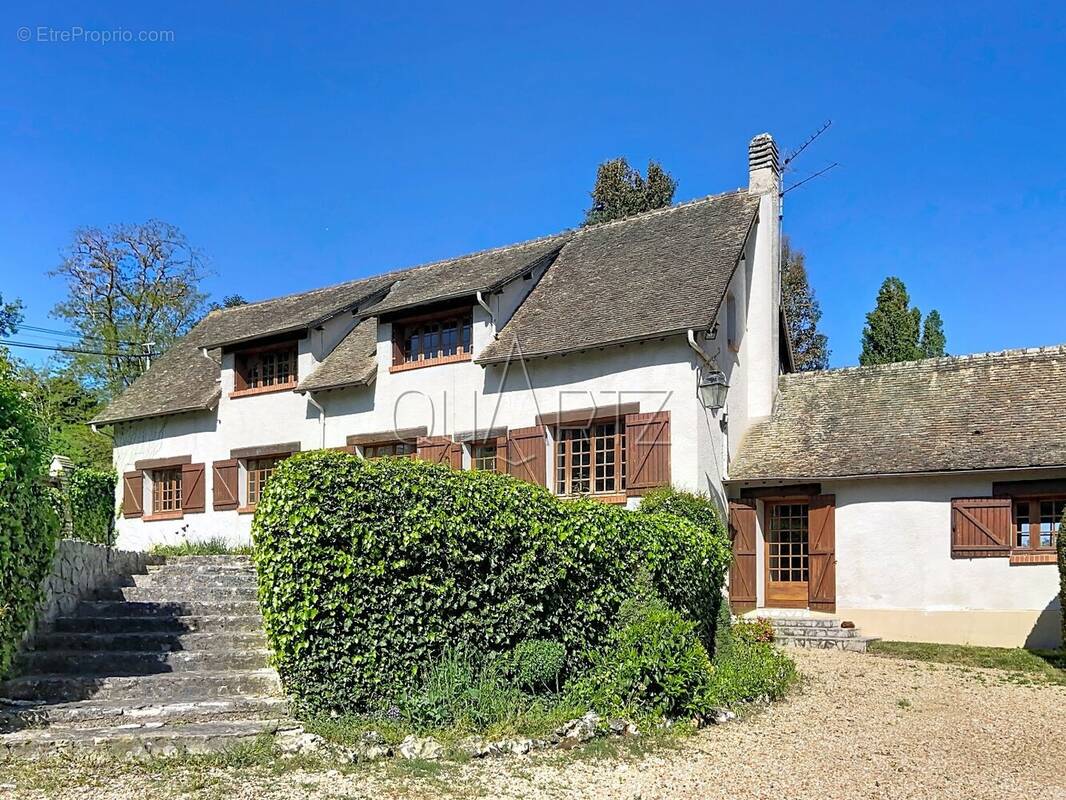 Maison à HOUDAN