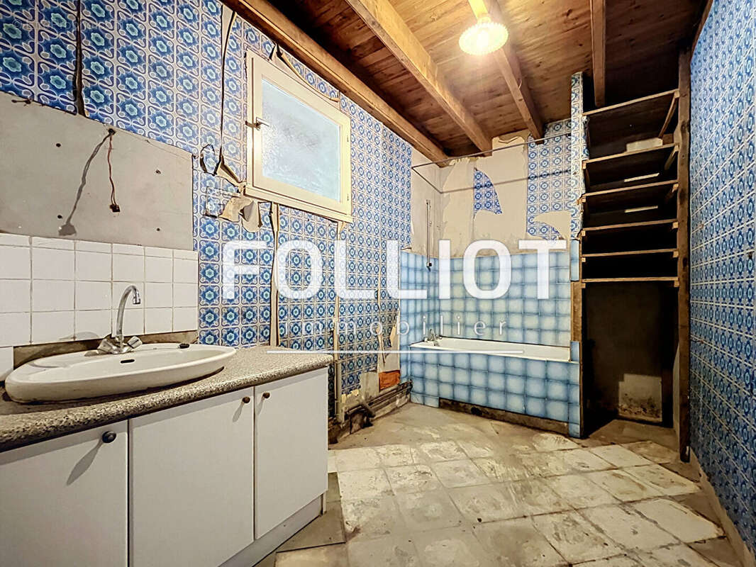A VENDRE, Maison 4 pièces à vendre à Saint Laurent de Cuves - photo 5