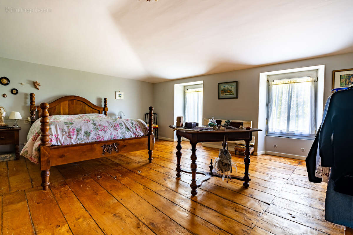 Maison à MAUZE-SUR-LE-MIGNON