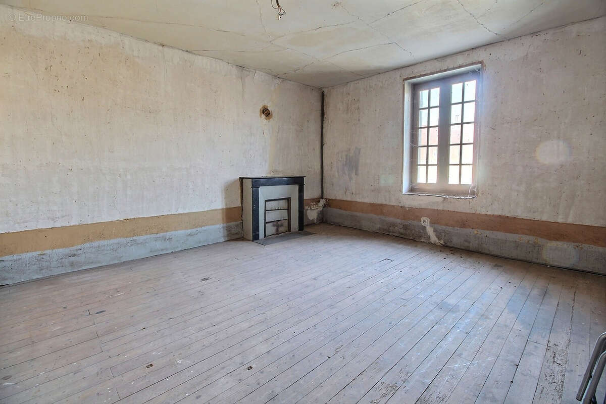 LE PULEY , immeuble à usage commercial et d'habitation - photo 8