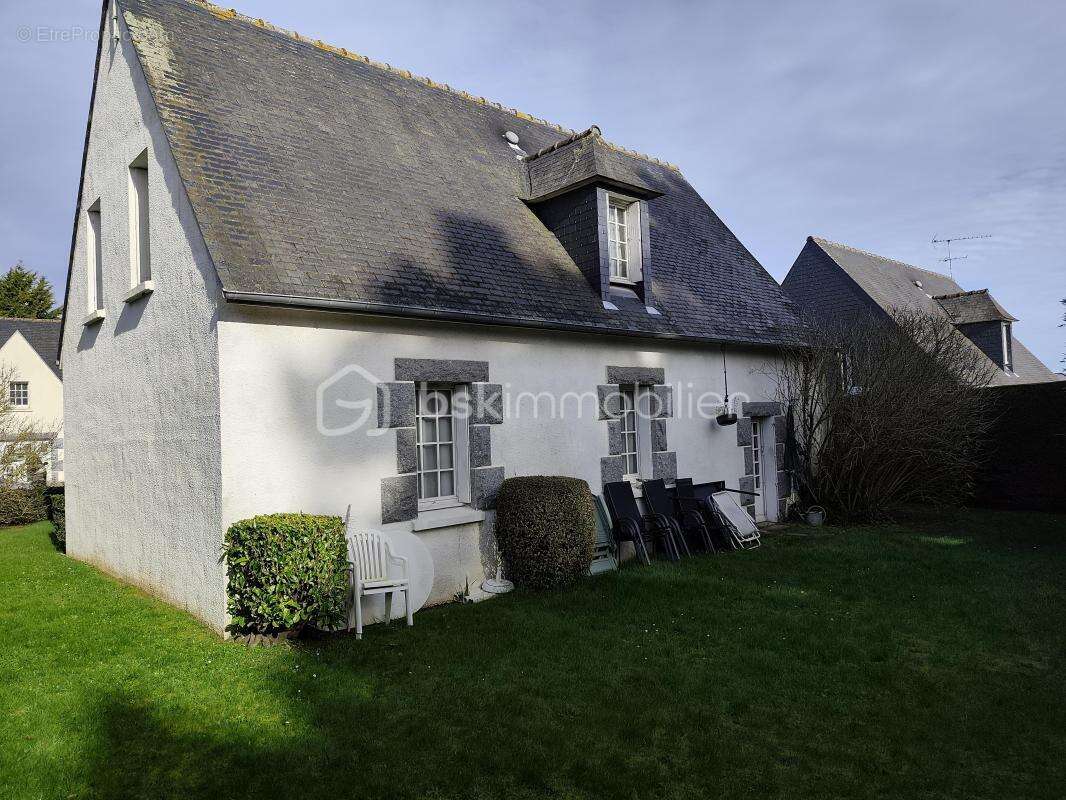 Maison à TREGUEUX