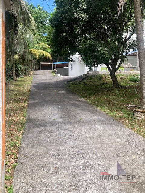 Entrée Propriété - Appartement à MORNE-A-L'EAU
