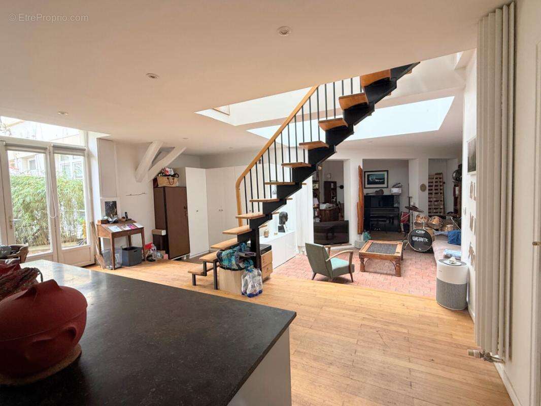 Maison à PARIS-19E