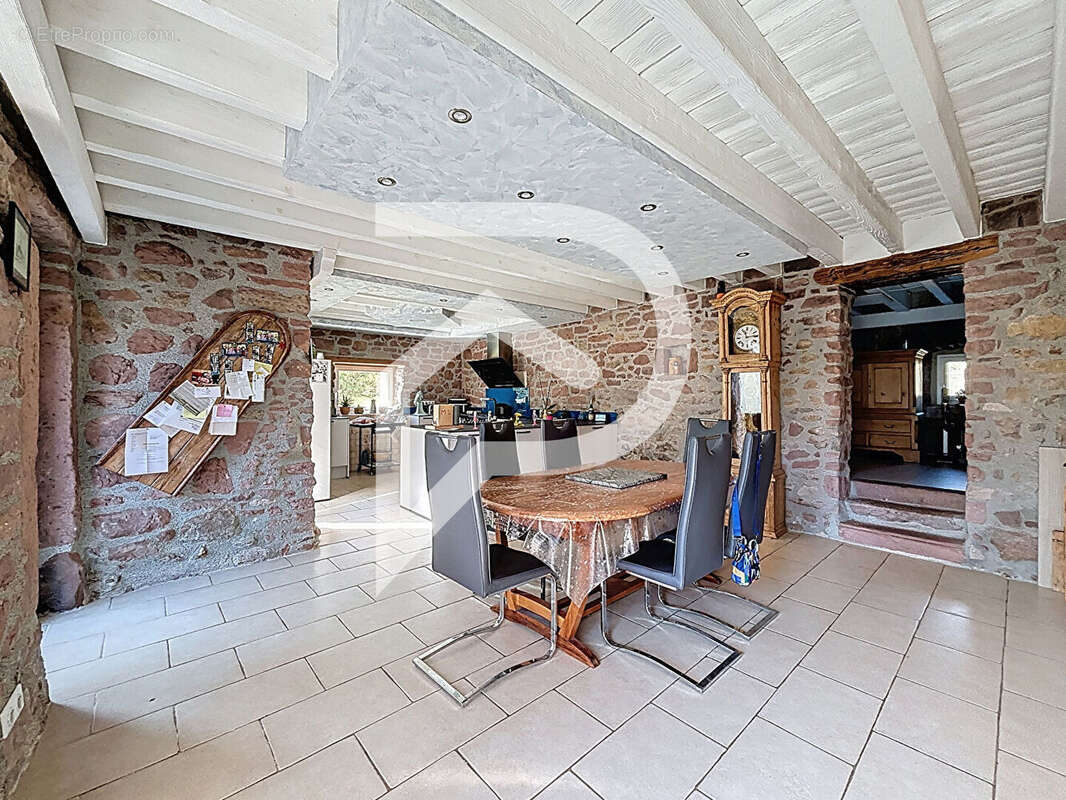 Maison à LABAROCHE