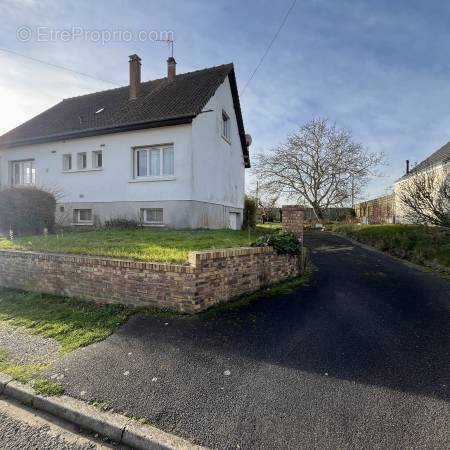 1 n°1 - Maison à ARREST