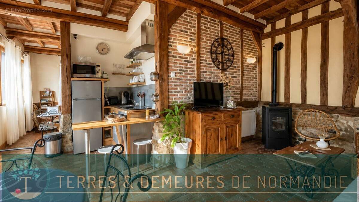 Maison à BURES-EN-BRAY