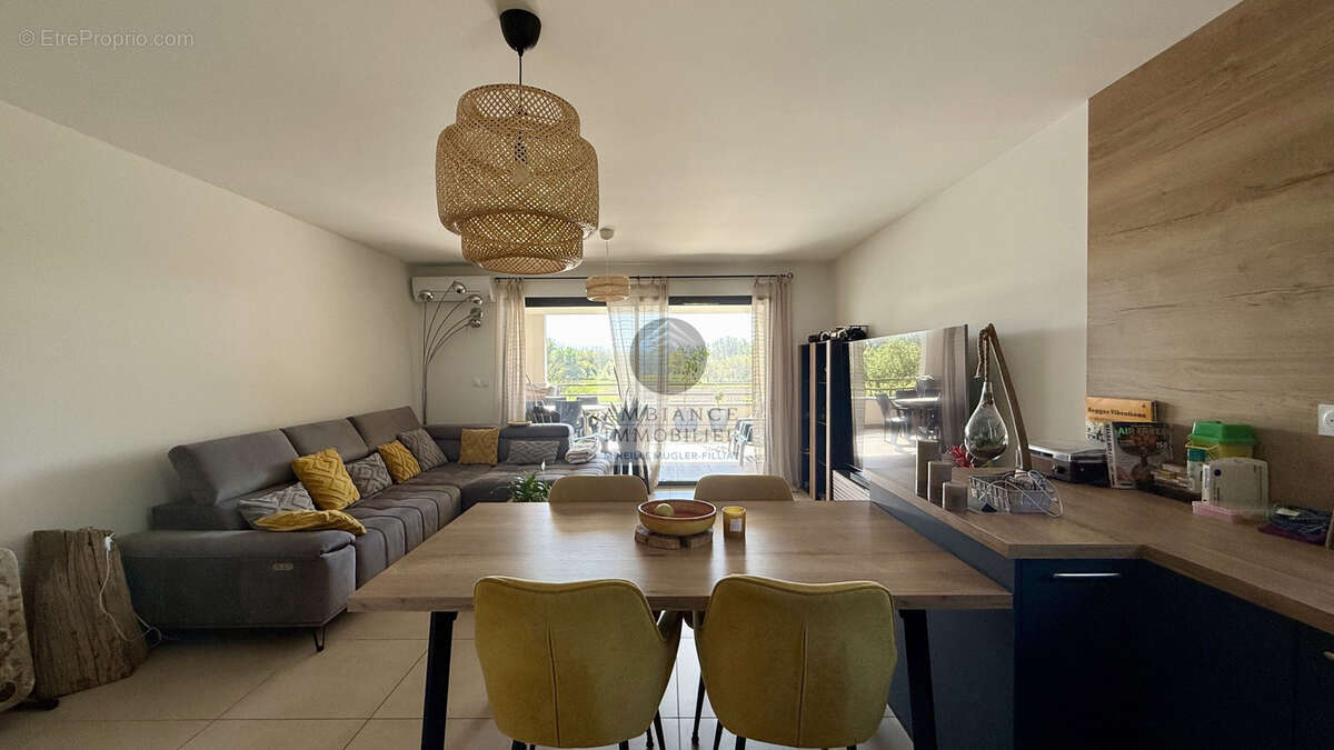 Appartement à GUILHERAND-GRANGES