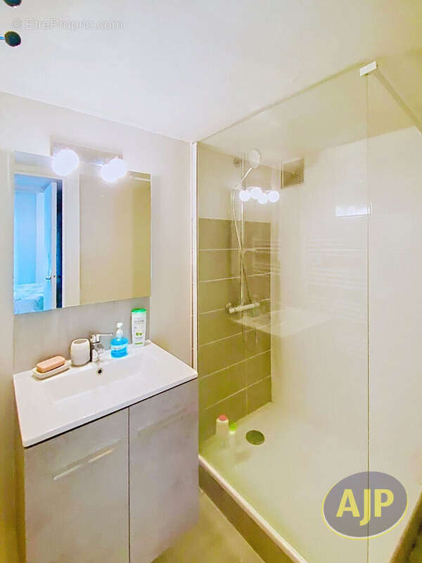 Gaillan - Landaise rénovée de 214m2 avec piscine ! - photo 18