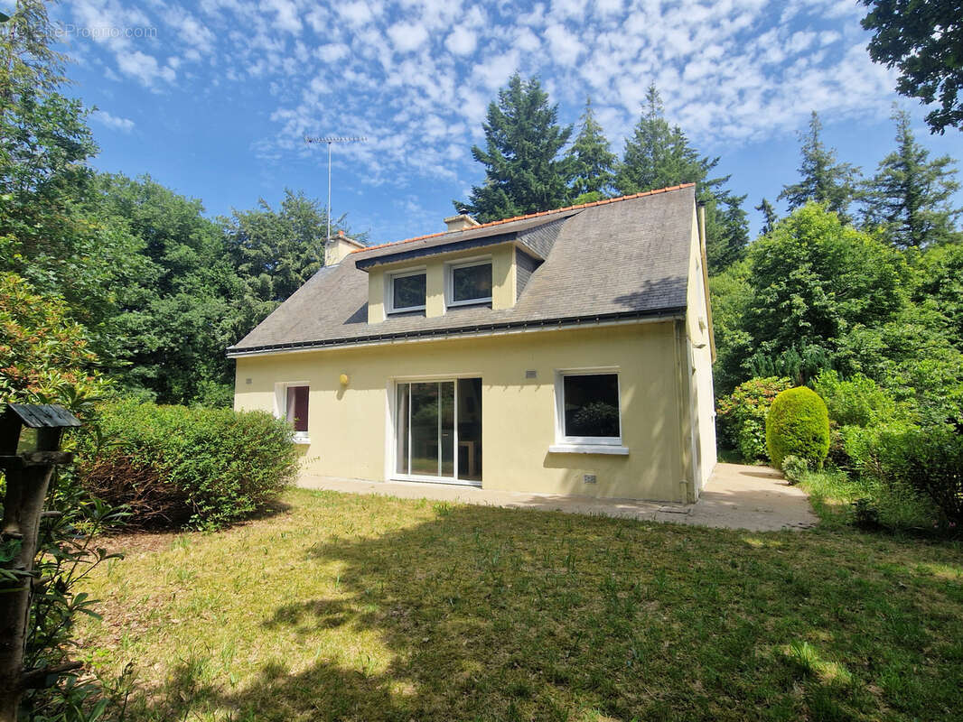Maison à MALGUENAC