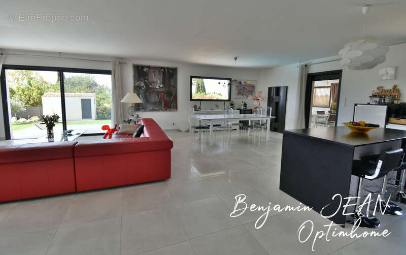 Maison à NISSAN-LEZ-ENSERUNE