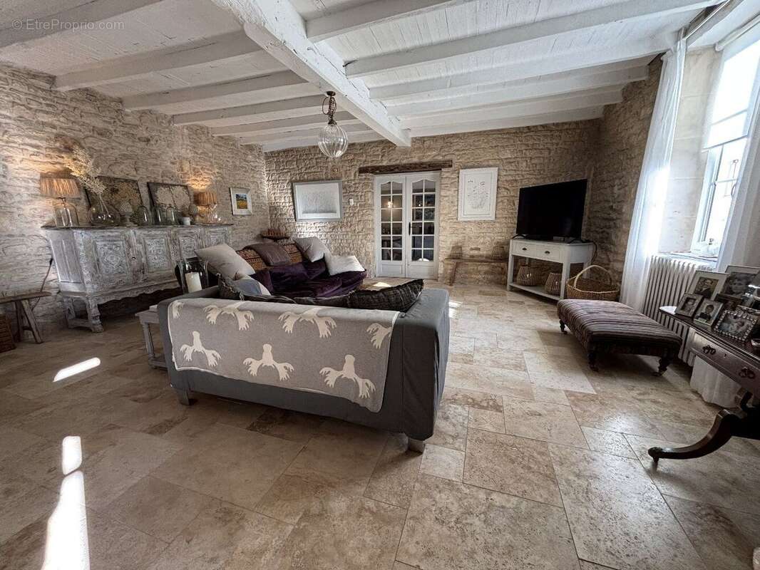 Maison à AUNAC