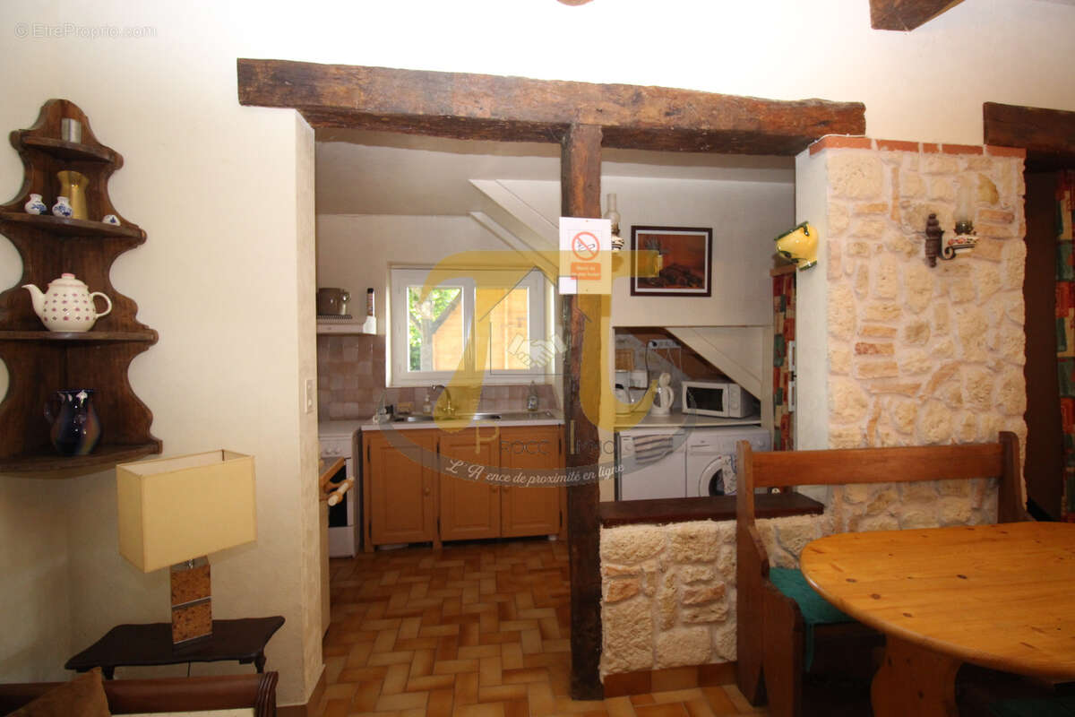Grande maison en pierre avec piscine , intégrant un gîte 4 places - Par arboré de 2 hectares. - photo 20
