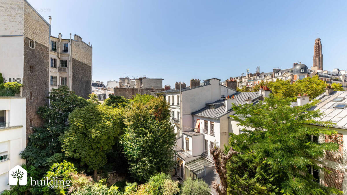 Appartement à PARIS-17E