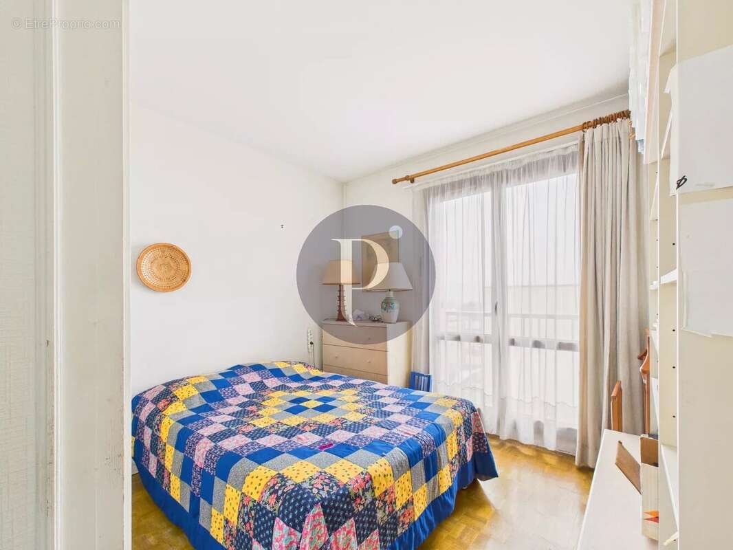 Appartement à LE PLESSIS-ROBINSON