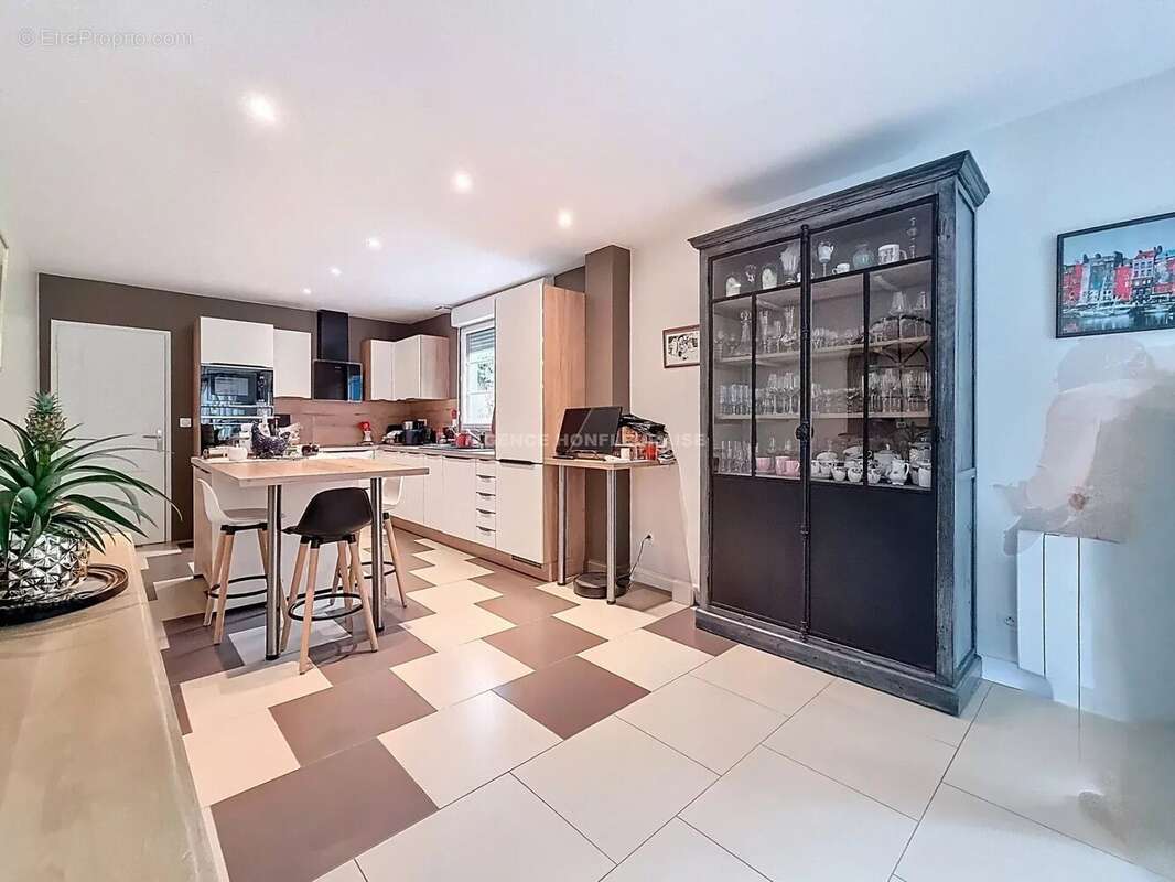 Maison 208 m² à Honfleur  - photo 2