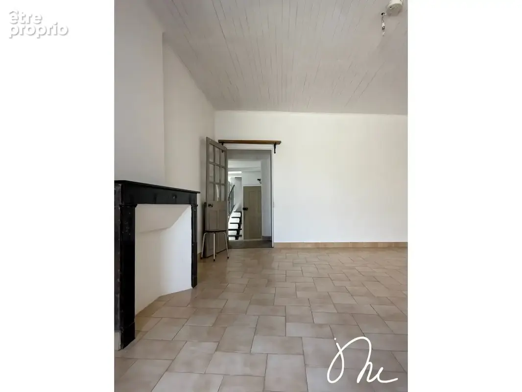 Maison de village en pierre avec garage et 2 terrasses ! - photo 6