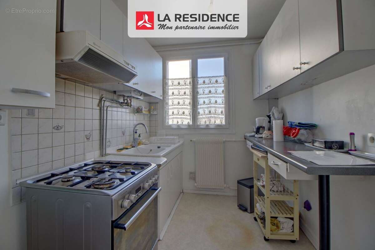Appartement à LES CLAYES-SOUS-BOIS