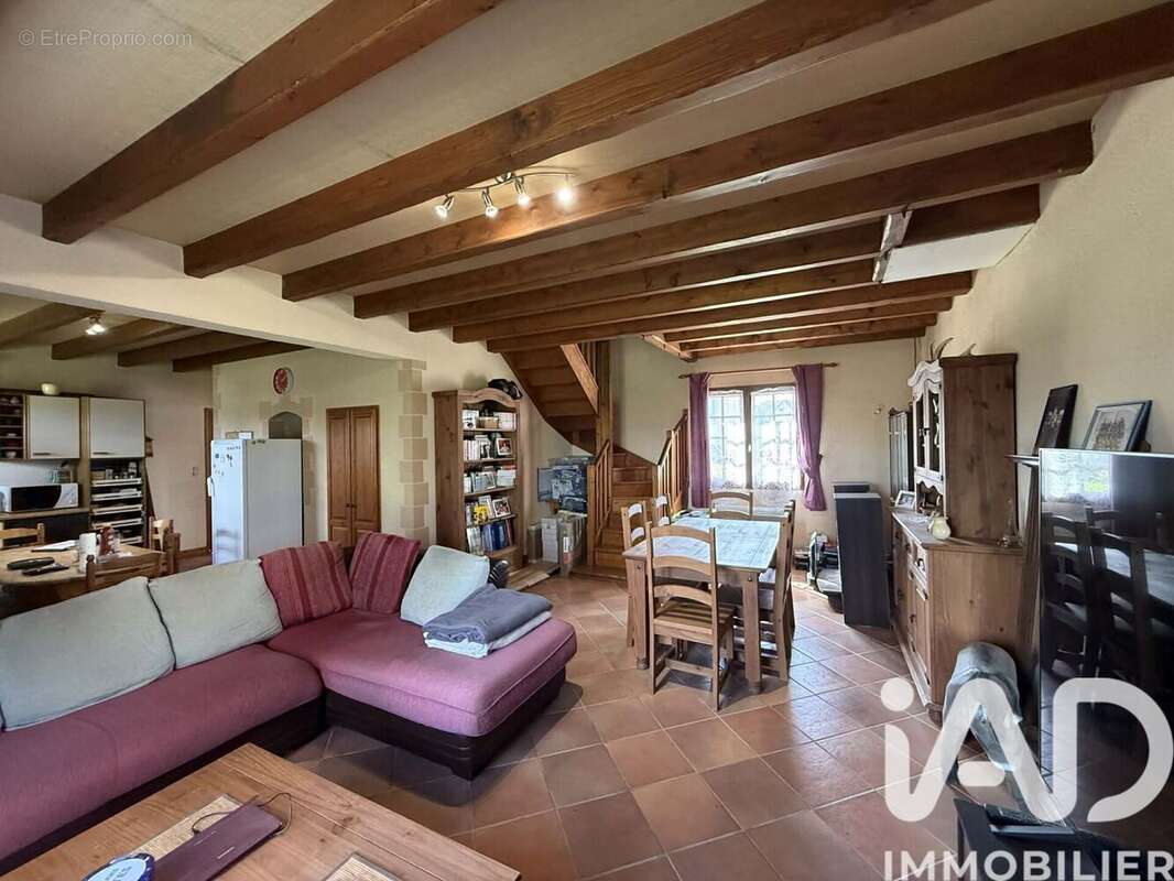 Maison 90 m² à Toury-Lurcy  - photo 2