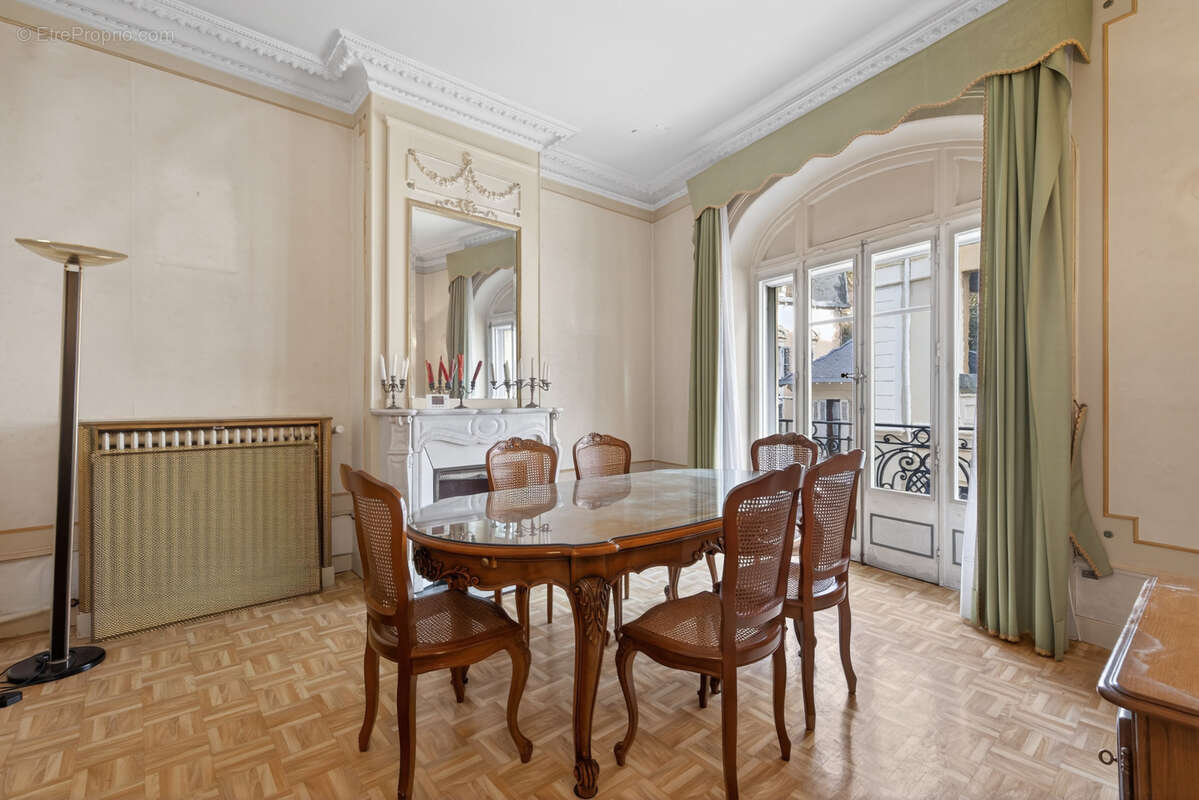 Appartement à AIX-LES-BAINS