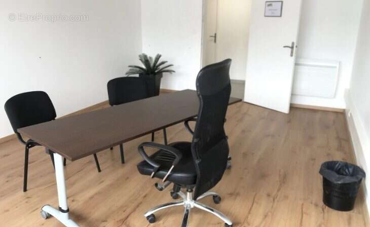 Commerce à CARPIQUET