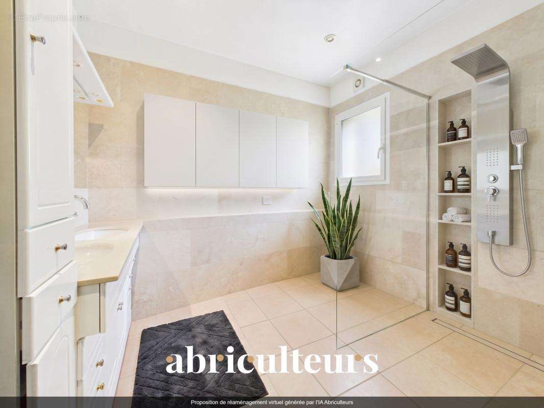 Maison en pierre de 254 m² en vente à Grans (13250) - photo 22
