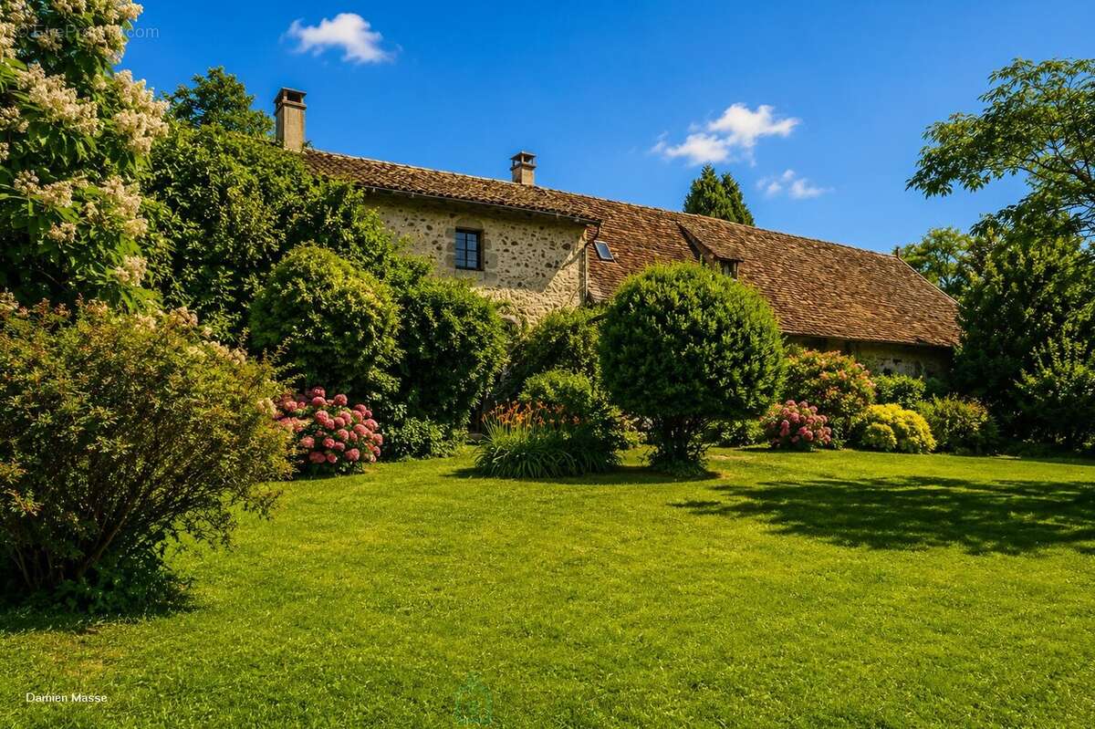 Ancienne maison forte du XIIIe siècle, au coeur du parc naturel régional du Périgord vert. - photo 3