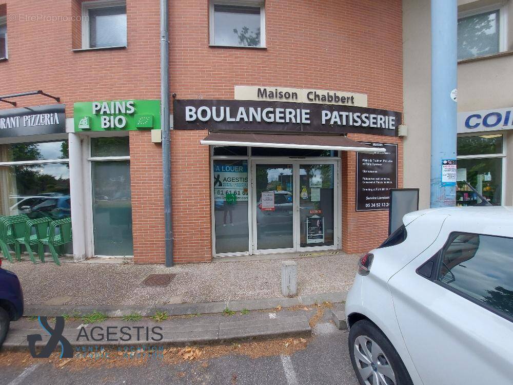   - Commerce à TOURNEFEUILLE