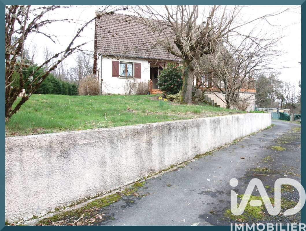 Maison 180 m² à Sarran  - photo 2