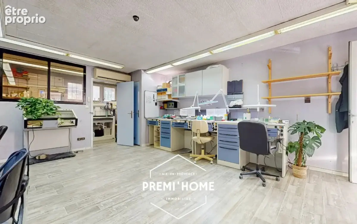 * a vendre local 93m2 quartier axium aix * - photo 2
