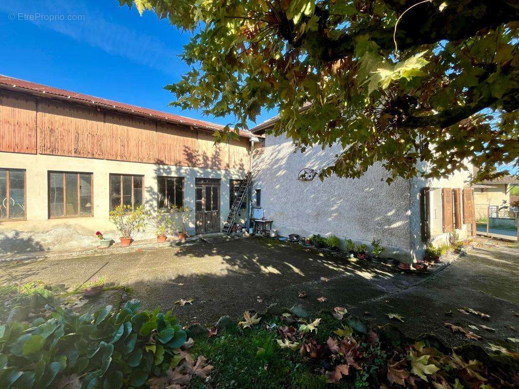 Maison à LES AVENIERES