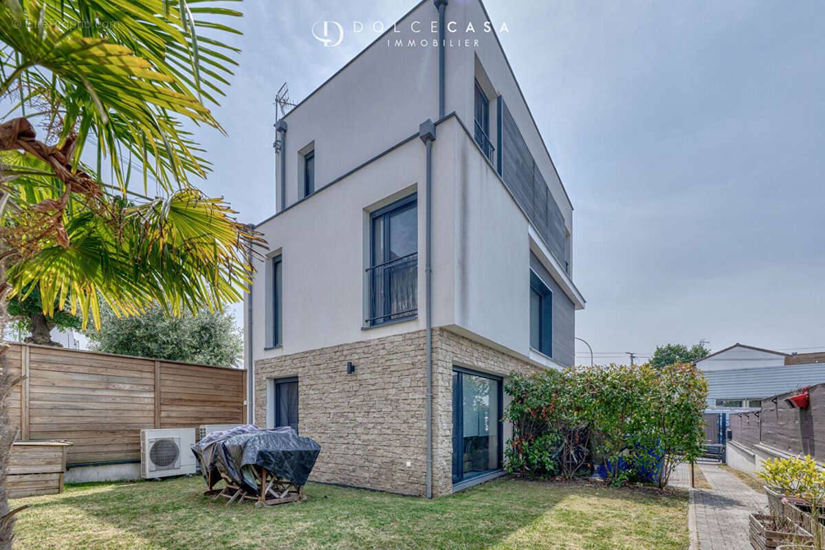 Maison à BRY-SUR-MARNE