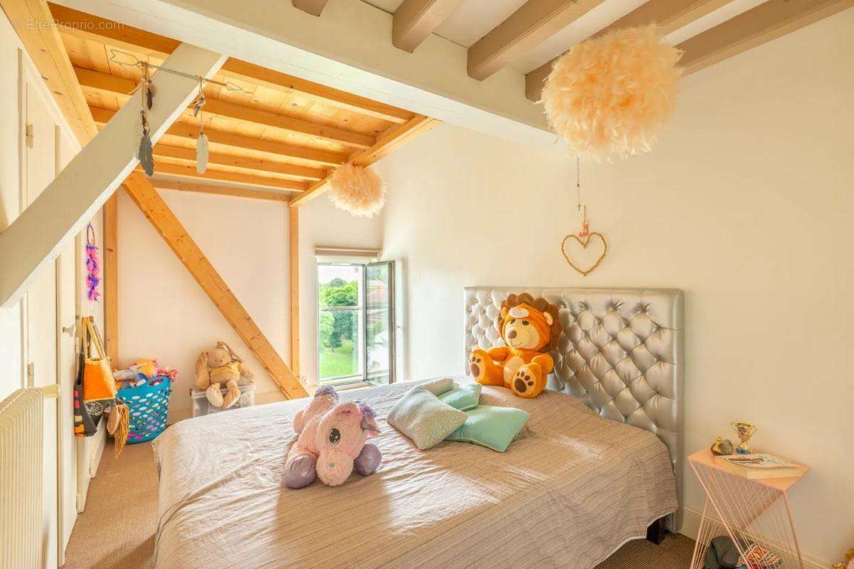 Appartement de caractère T4 de 125 m² à Collonges-au-Mont-d'Or - photo 11
