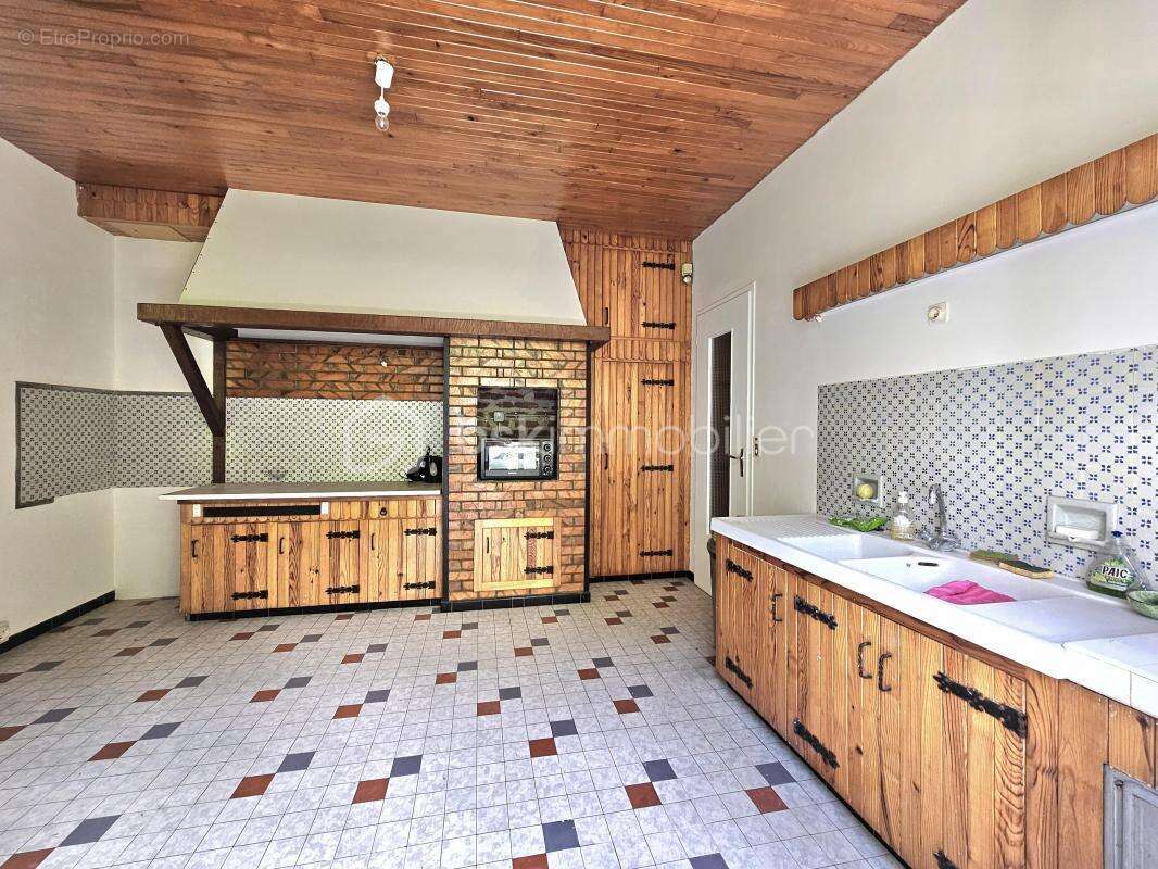 Maison à SAINT-PIERRE-LES-NEMOURS