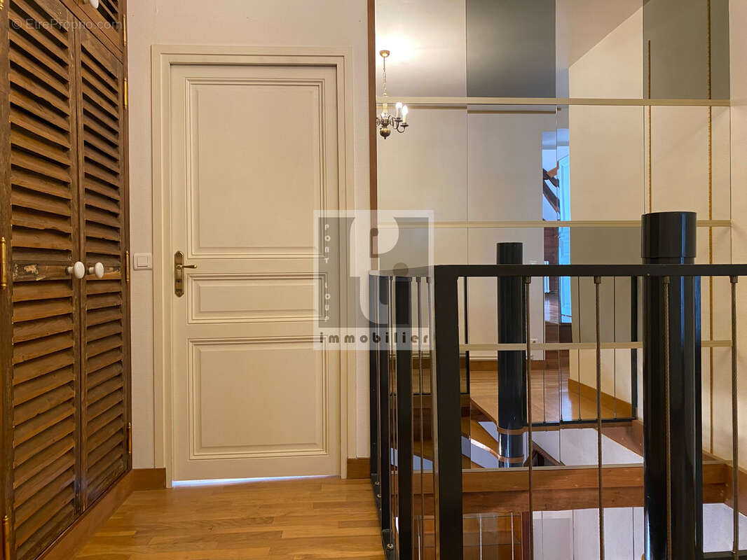 Maison à GREZ-SUR-LOING