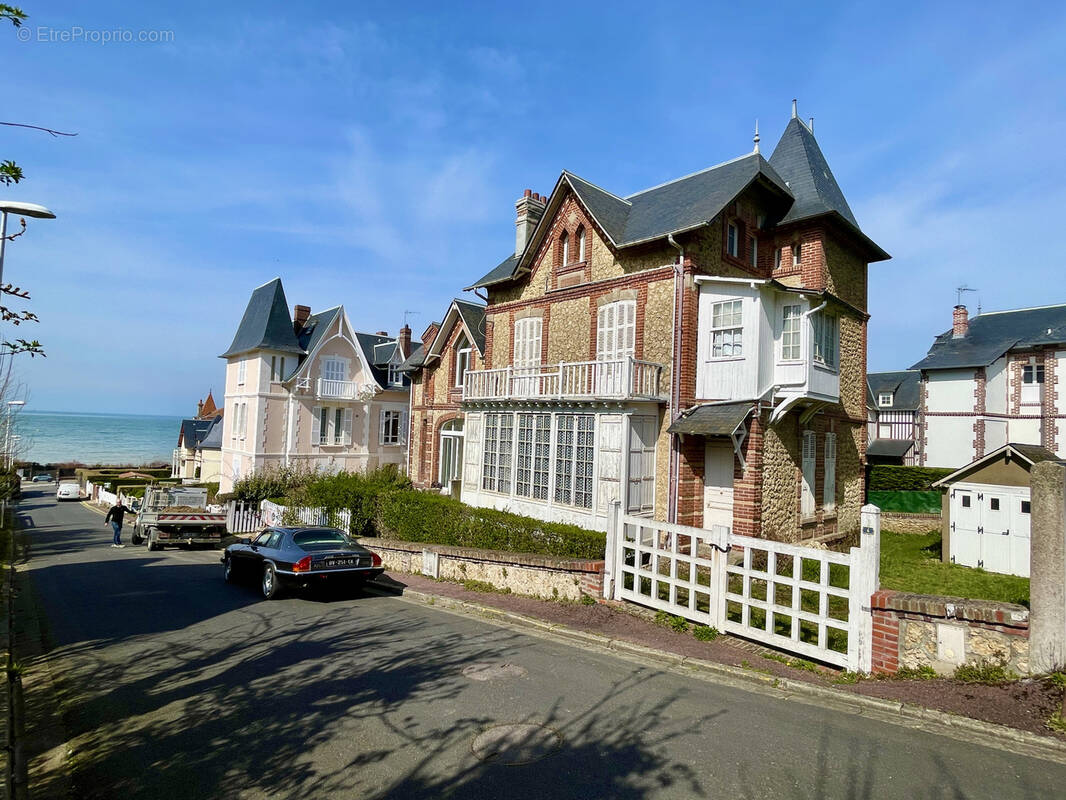 Maison à BLONVILLE-SUR-MER
